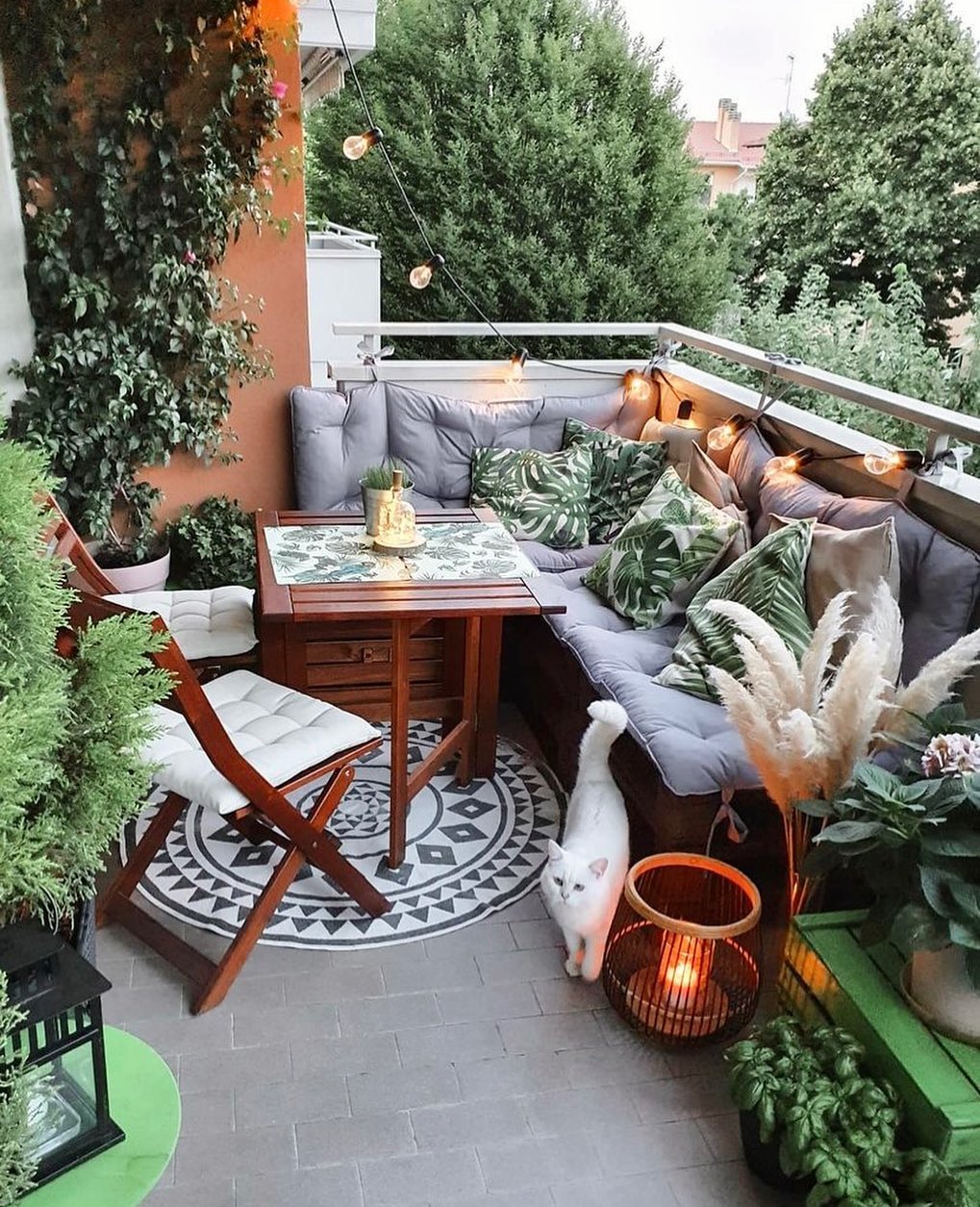 Revamp Your Balcony: Creative Approaches for Small Spaces - Unlock the Potential of Your Home Garden Design